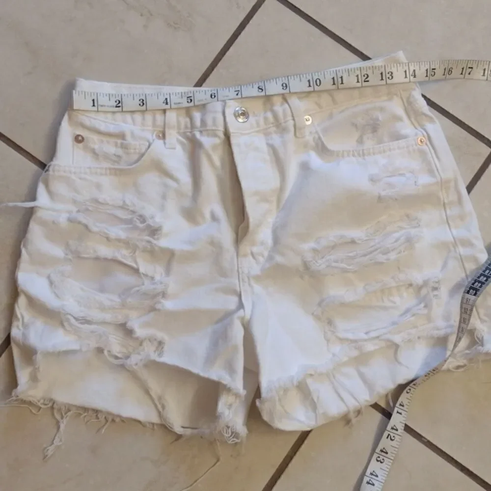 Free People We the Free Makai Denim shirt white distressed size 27
